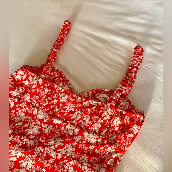 Red and White Floral Midi Dress with Slit - Picture 5 of 6